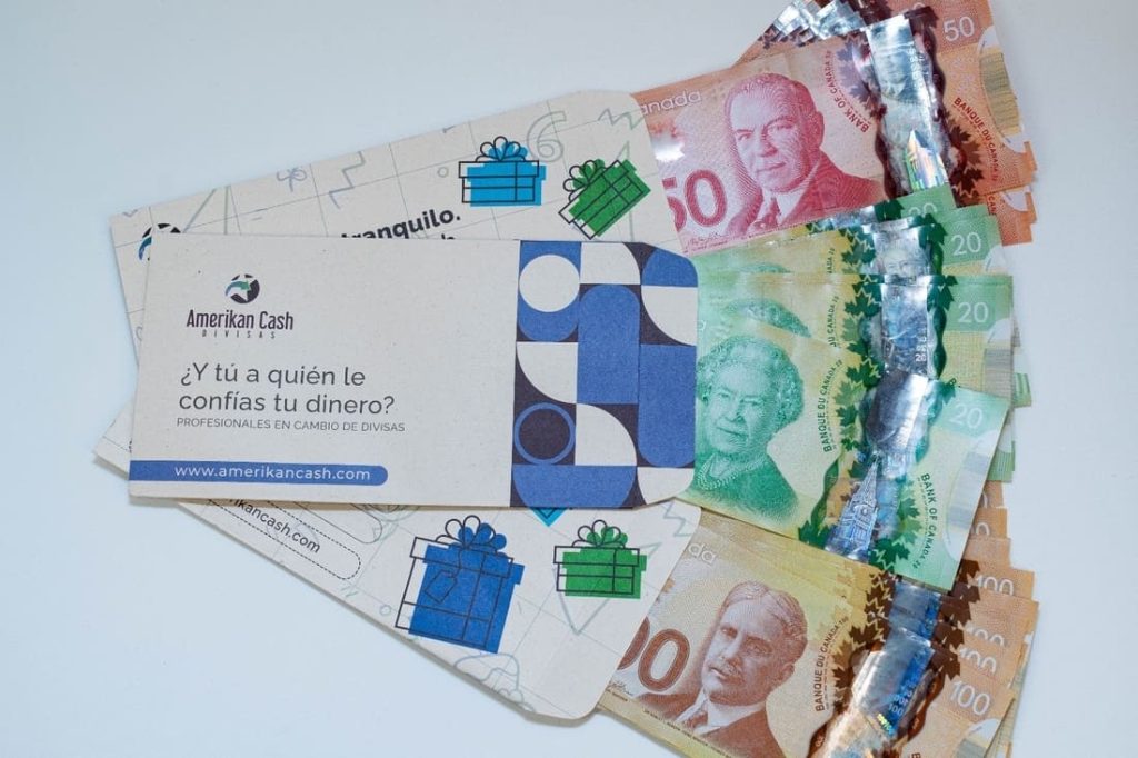Dólares canadienses