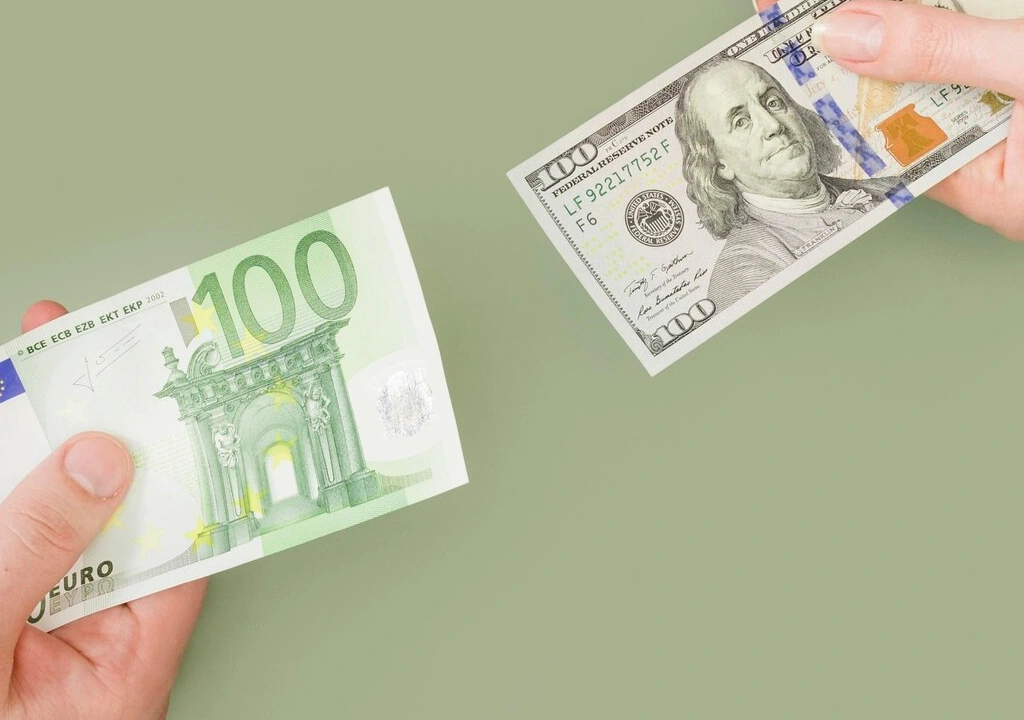 Requisitos para cambiar divisas