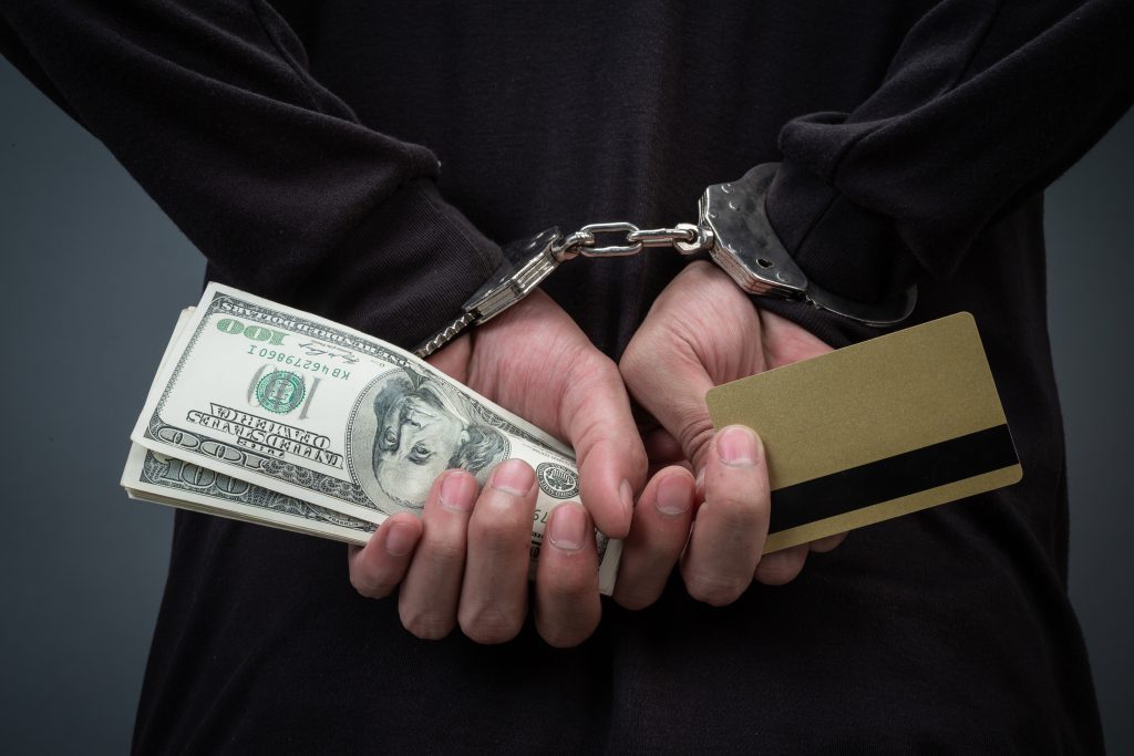 Compra de moneda extranjera: ¿Cómo evitar estafas en casas de cambio?
